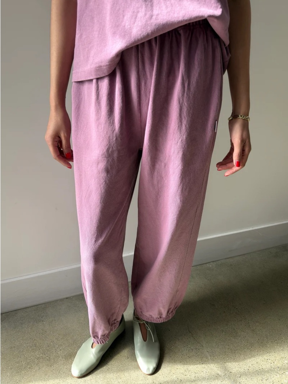 Le Bon Shoppe Balloon Pants in Dusty Lilac - Picture 2 of 9